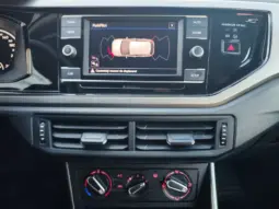 
										VOLKSWAGEN POLO full									