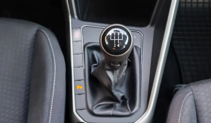 
								VOLKSWAGEN POLO full									