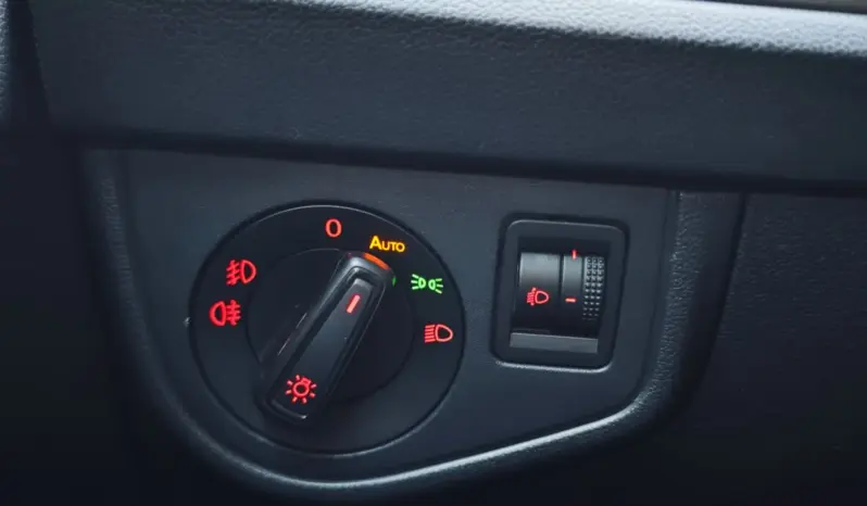 
								VOLKSWAGEN POLO full									