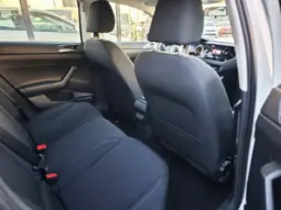 
										VOLKSWAGEN POLO full									