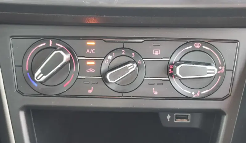 
								VOLKSWAGEN POLO full									