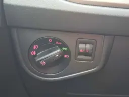 
										VOLKSWAGEN POLO full									
