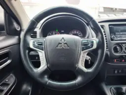 
										MITSUBISHI L200 full									