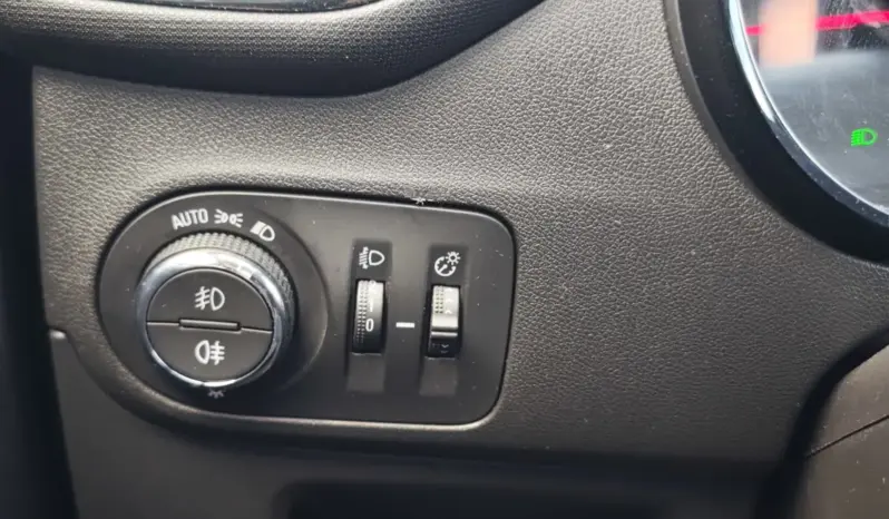 
								OPEL CROSSLAND X full									