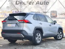 
										TOYOTA RAV 4 full									