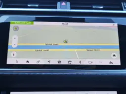 
										LAND ROVER RANGE ROVER VELAR full									