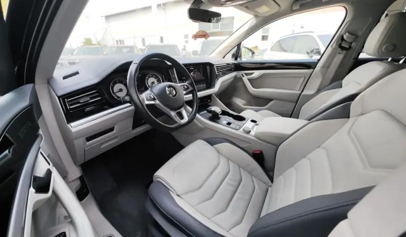 
								VOLKSWAGEN TOUAREG full									