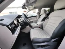 
										VOLKSWAGEN TOUAREG full									