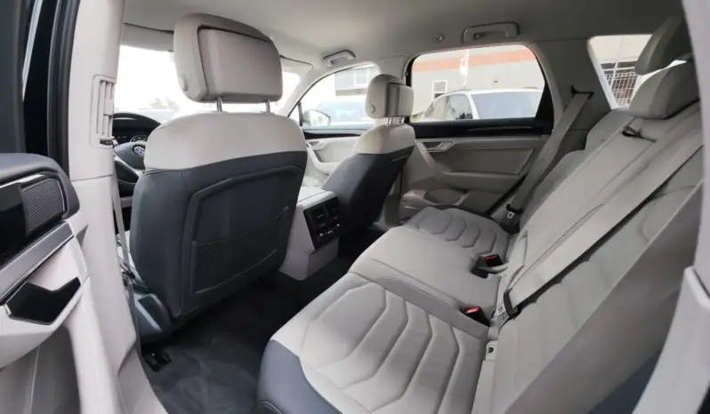 
								VOLKSWAGEN TOUAREG full									