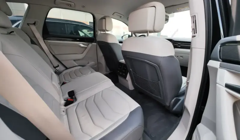 
								VOLKSWAGEN TOUAREG full									