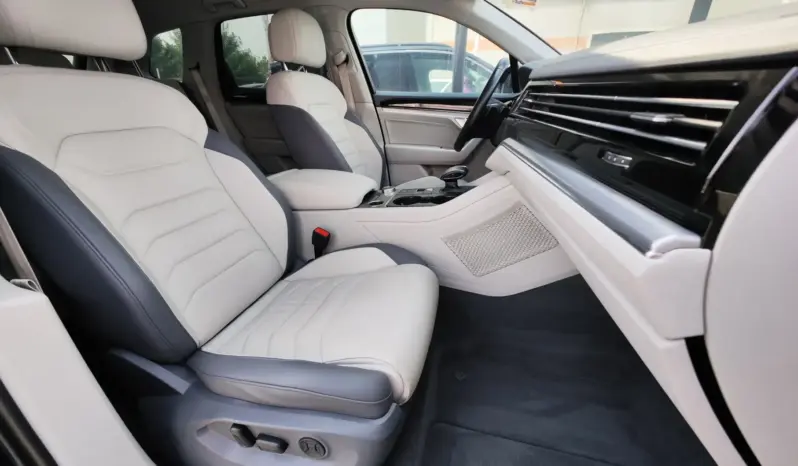 
								VOLKSWAGEN TOUAREG full									