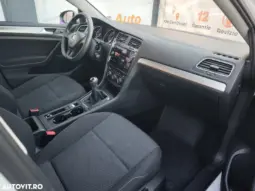 
										VOLKSWAGEN GOLF full									