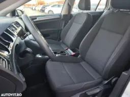 
										VOLKSWAGEN GOLF full									