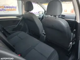 
										VOLKSWAGEN GOLF full									