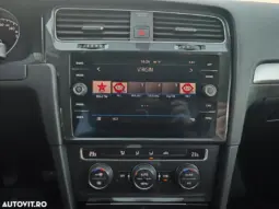 
										VOLKSWAGEN GOLF full									