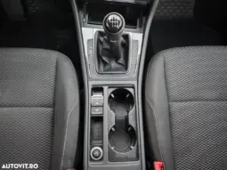 
										VOLKSWAGEN GOLF full									