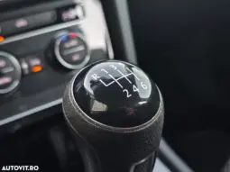 
										VOLKSWAGEN GOLF full									