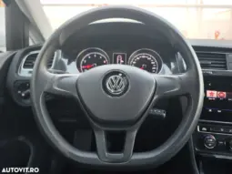 
										VOLKSWAGEN GOLF full									