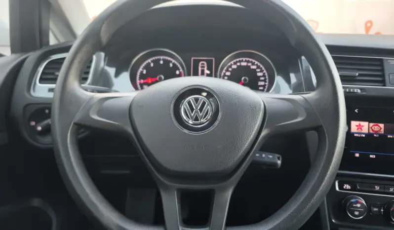 
								VOLKSWAGEN GOLF full									