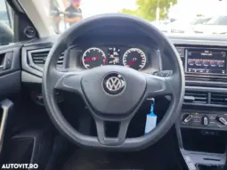 
										VOLKSWAGEN POLO full									