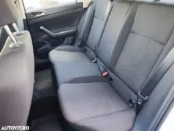 
										VOLKSWAGEN POLO full									