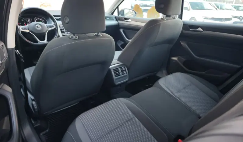 
								VOLKSWAGEN PASSAT full									