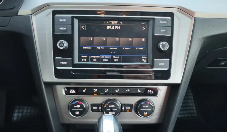 
								VOLKSWAGEN PASSAT full									