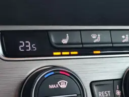 
										VOLKSWAGEN PASSAT full									