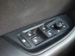 
										VOLKSWAGEN PASSAT full									