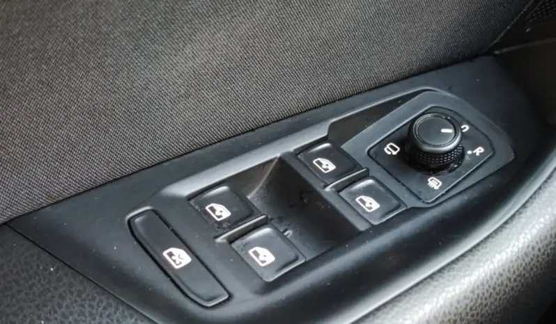 
								VOLKSWAGEN PASSAT full									