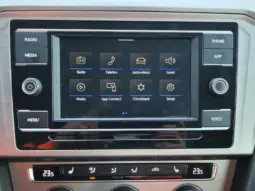 
										VOLKSWAGEN PASSAT full									