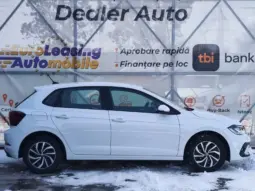 
										VOLKSWAGEN POLO full									