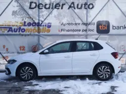 
										VOLKSWAGEN POLO full									