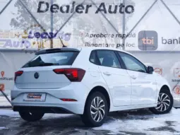 
										VOLKSWAGEN POLO full									