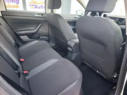 
										VOLKSWAGEN POLO full									