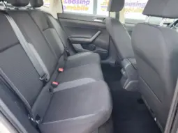 
										VOLKSWAGEN POLO full									