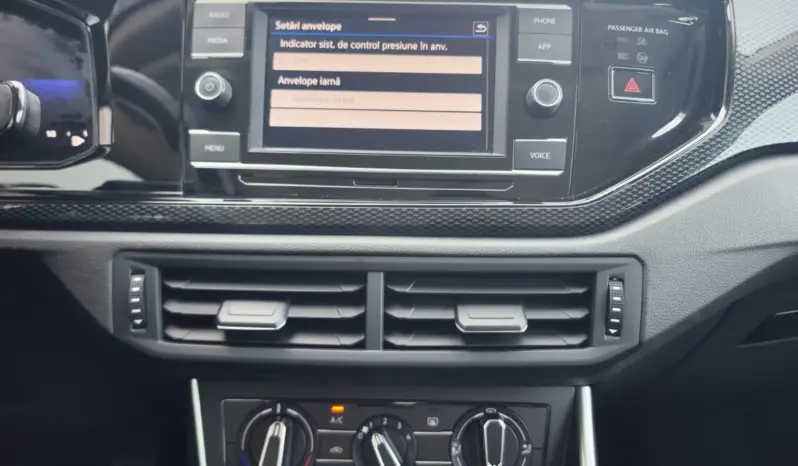 
								VOLKSWAGEN POLO full									