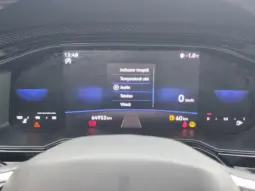 
										VOLKSWAGEN POLO full									