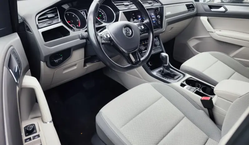 
								VOLKSWAGEN TOURAN full									