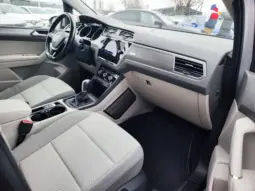 
										VOLKSWAGEN TOURAN full									