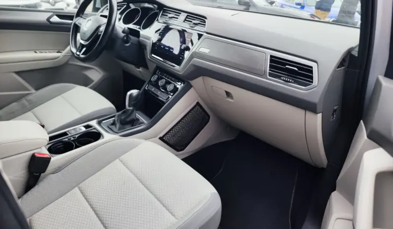 
								VOLKSWAGEN TOURAN full									
