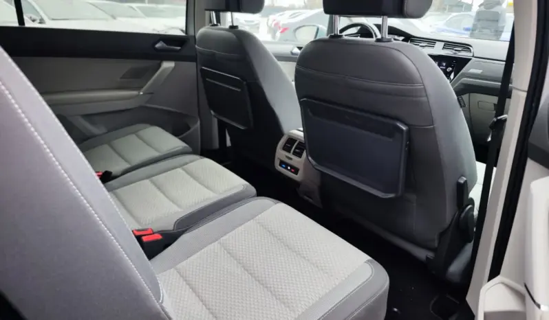 
								VOLKSWAGEN TOURAN full									