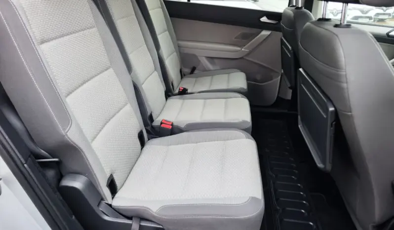 
								VOLKSWAGEN TOURAN full									