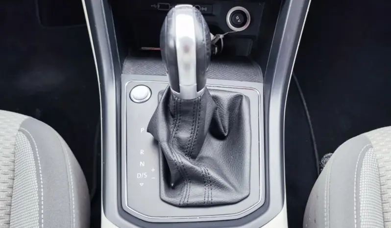 
								VOLKSWAGEN TOURAN full									