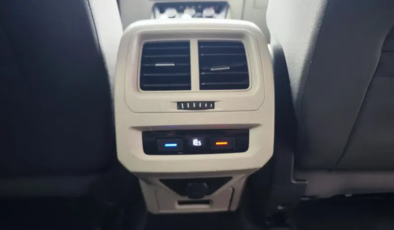 
								VOLKSWAGEN TOURAN full									