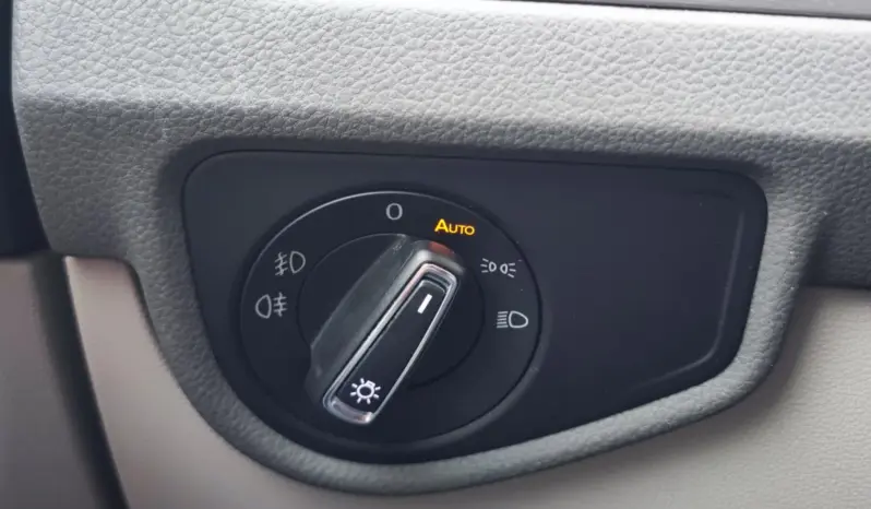 
								VOLKSWAGEN TOURAN full									