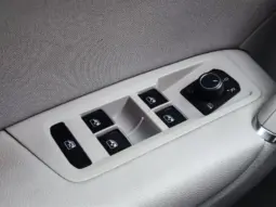 
										VOLKSWAGEN TOURAN full									