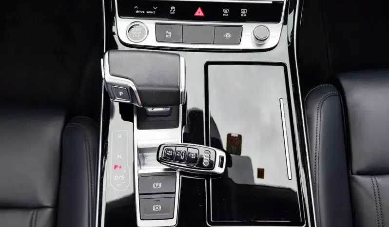 
								AUDI A8 full									
