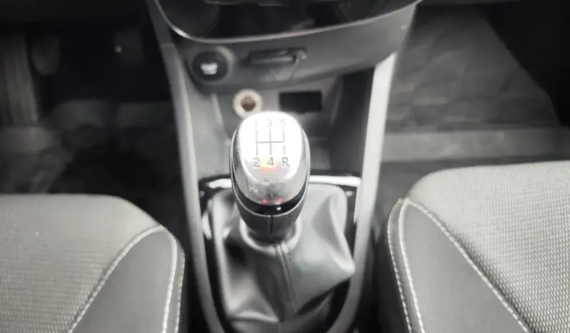 
								RENAULT CLIO full									