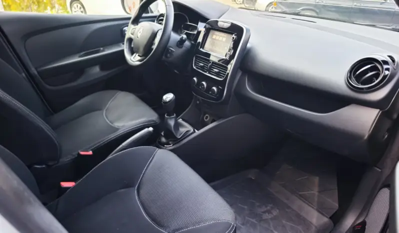 
								RENAULT CLIO full									